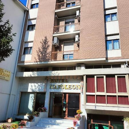 Hotel Napoleon 폰트레몰리 외부 사진
