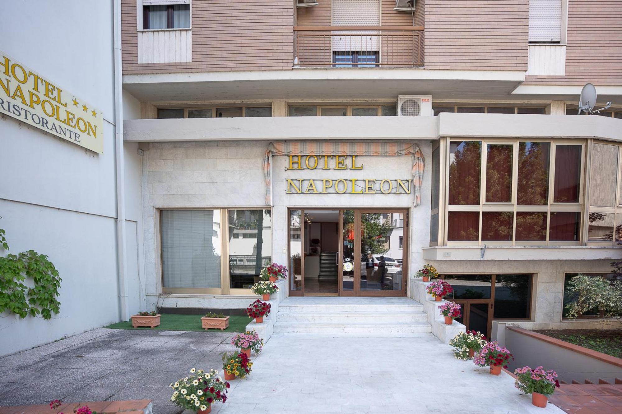 Hotel Napoleon 폰트레몰리 외부 사진