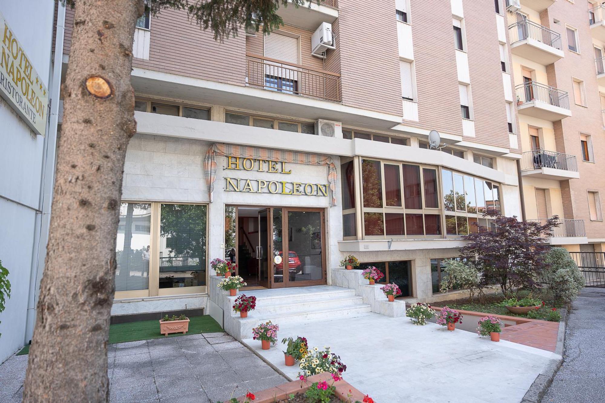 Hotel Napoleon 폰트레몰리 외부 사진